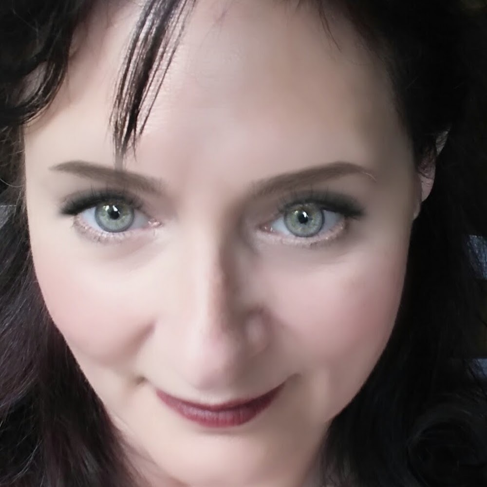 Meet your Posher, Carla